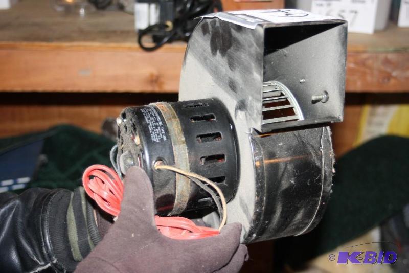 lot 1646 image: Miscellaneous Blower.
