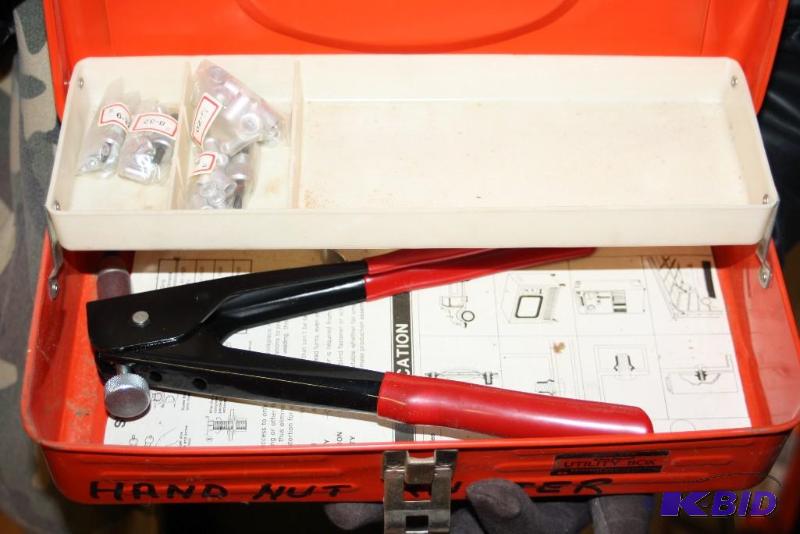 lot 1683 image: Hand Nut Riveter Kit.