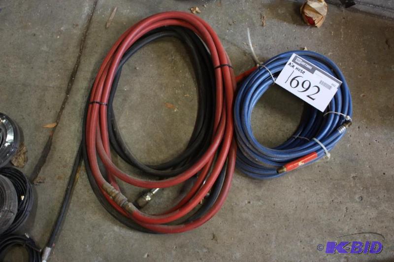 lot 1692 image: Lot of Various Sizes and Lengths and Colors of Air Hoses.