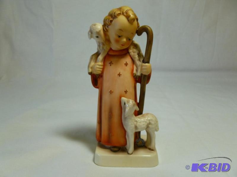 Beautiful Goebel - Hummel figurine that measu...