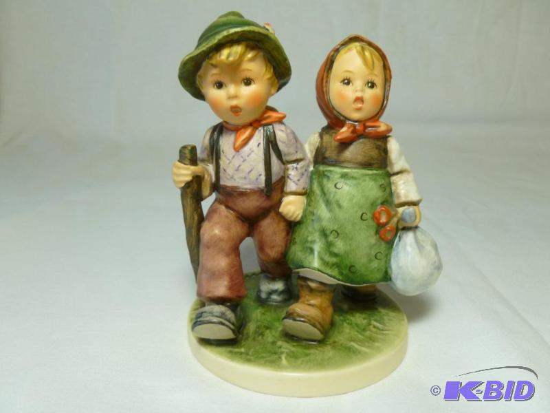 Beautiful Goebel - Hummel figurine that measu...