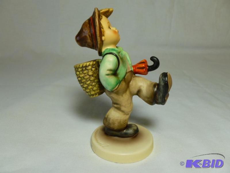 Beautiful Goebel - Hummel &quot Globe Trotte...