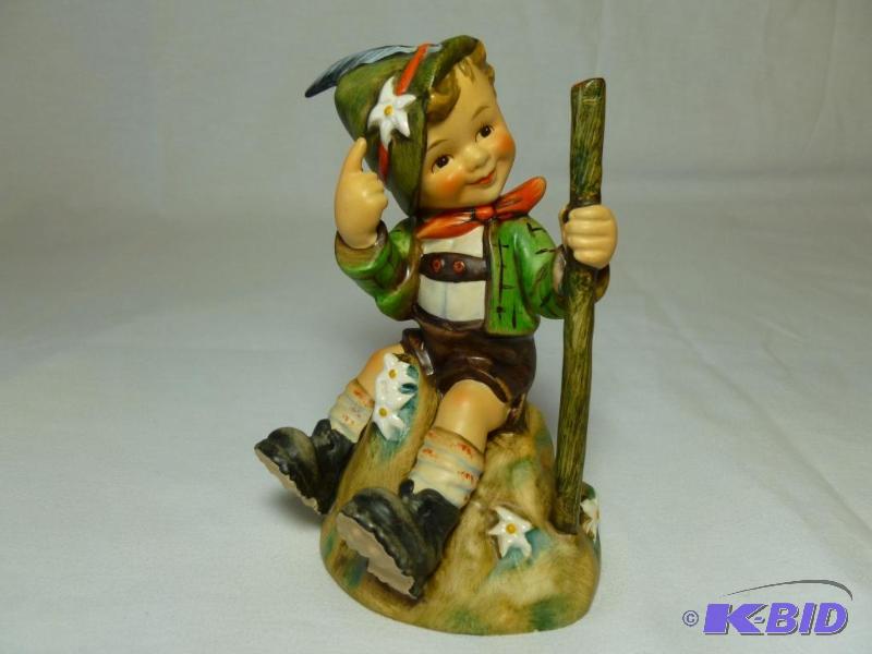 Beautiful Goebel - Hummel figurine that measu...