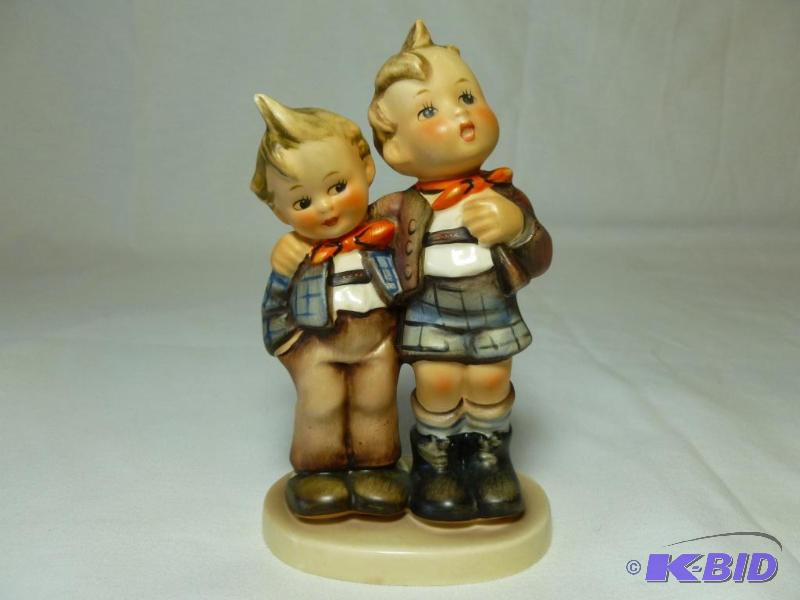 Beautiful Goebel - Hummel figurine that measu...