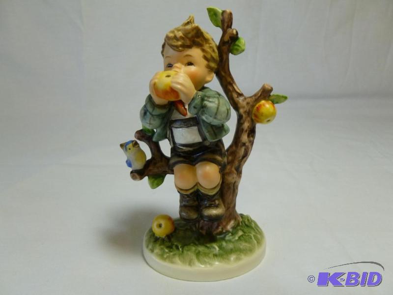 Beautiful Goebel - Hummel &quot An Apple A D...