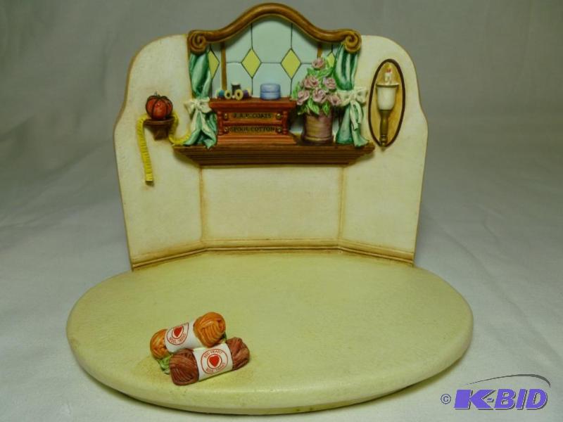Beautiful Goebel&nbsp1999 &quotQuilting Bee...