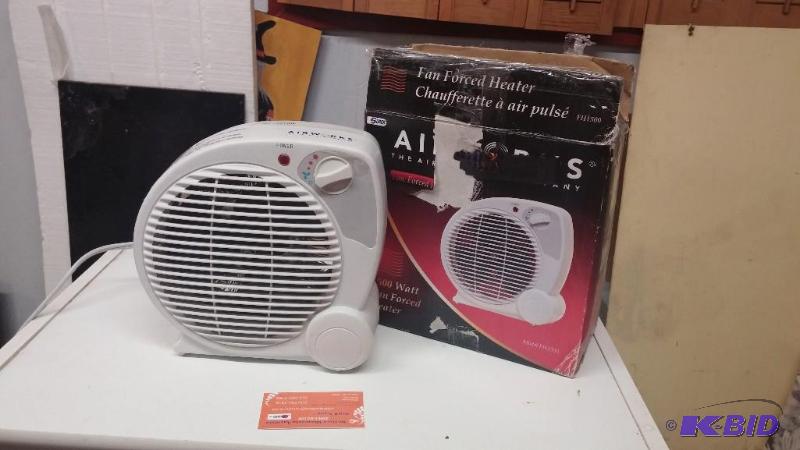 lot 11 image: Heater