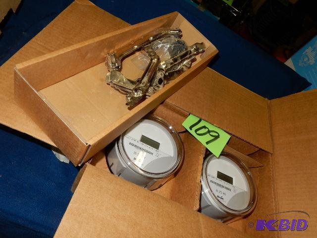lot 109 image: Watt Hour Meters  Telescopic Arm Set