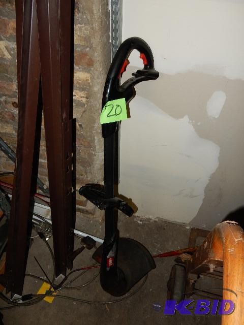 lot 20 image: Toro Corded, Electric Weed Wacker