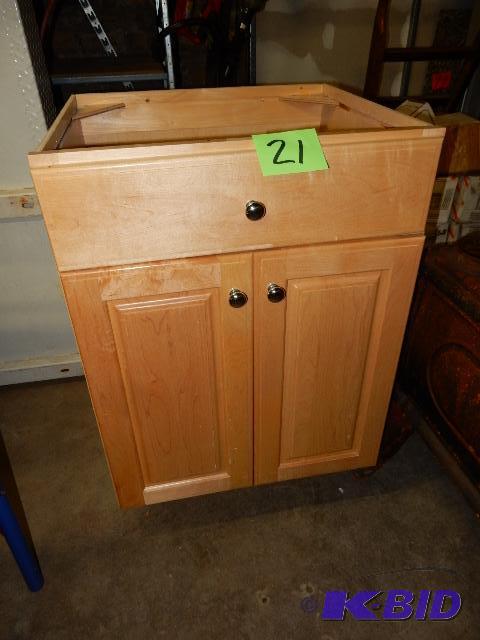 lot 21 image: Maple Cabinet