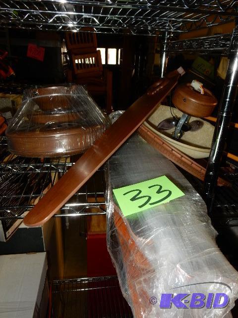 lot 33 image: 52in Ceiling Fan with light