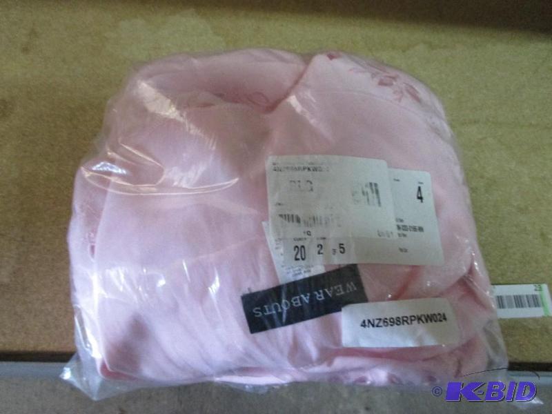 Wearabout outfit, size 24...