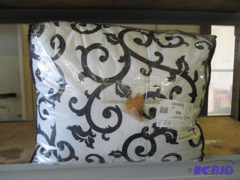 queen comforter set...