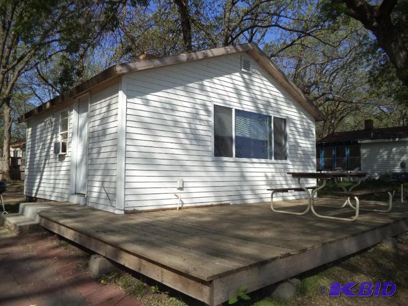 Cabin Rentals at Big Pine Lodge in Perham MN. KBID