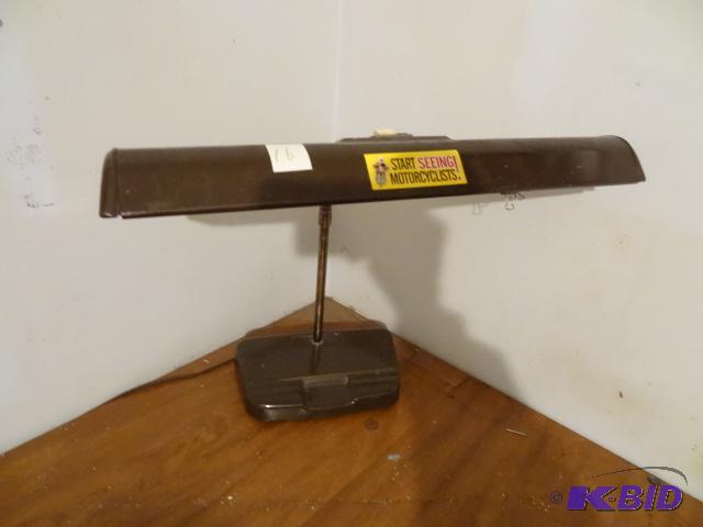 Vintage metal desk lamp...