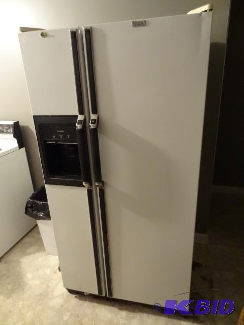 Kemore 22 double door fridge freezer. Plugged...