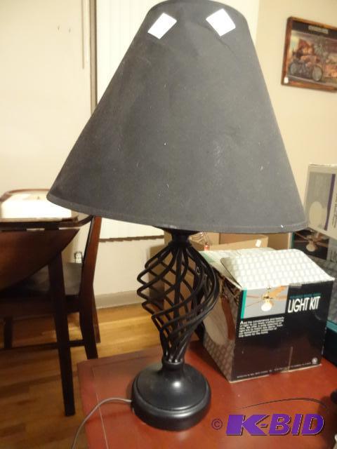 Metal decorative table lamp....