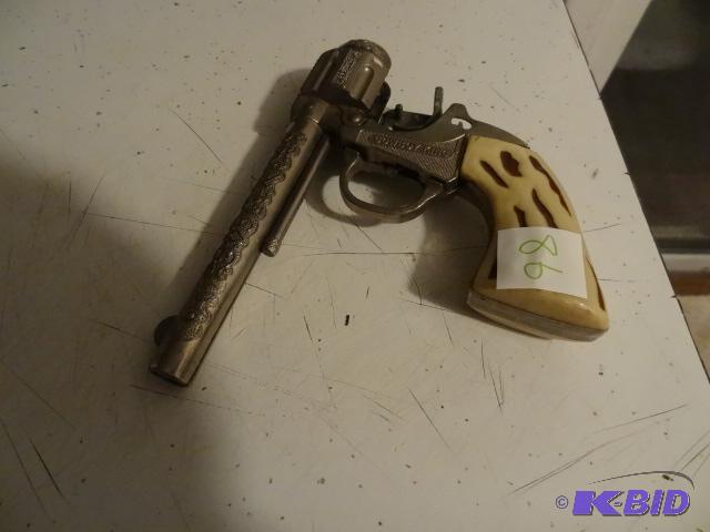 Cowboy king cap gun. Trigger broken...