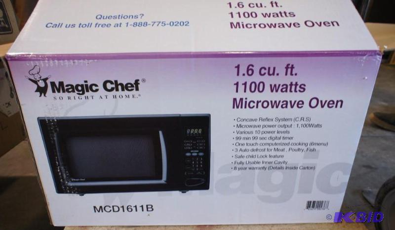 lot 20 image: New Magic Chef Microwave - 1.6 cu. ft. - 1100...