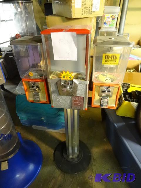 lot 23 image: Northwestern 3 bulk rack. No keys...