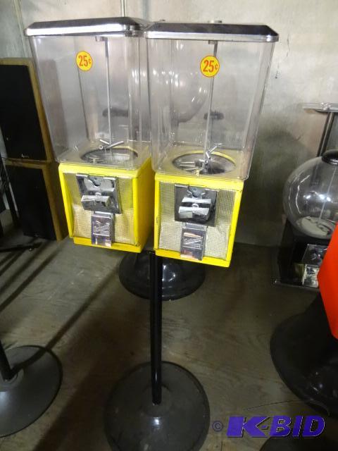 lot 42 image: Eagle northwestern 2 bulk rack. No keys...