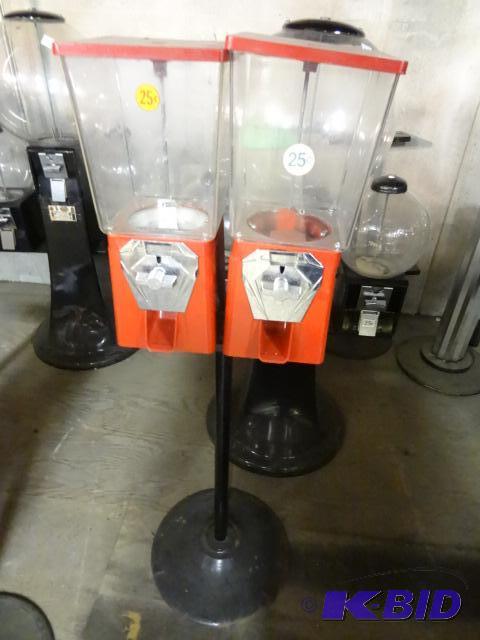 lot 43 image: Eagle northwestern 2 bulk rack. No keys...
