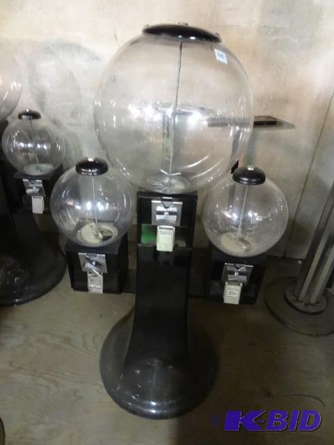 lot 45 image: Vintage 3 head bulk rack. No keys...