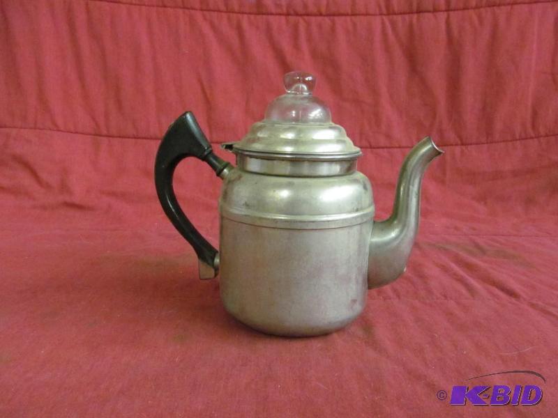 Tea pot