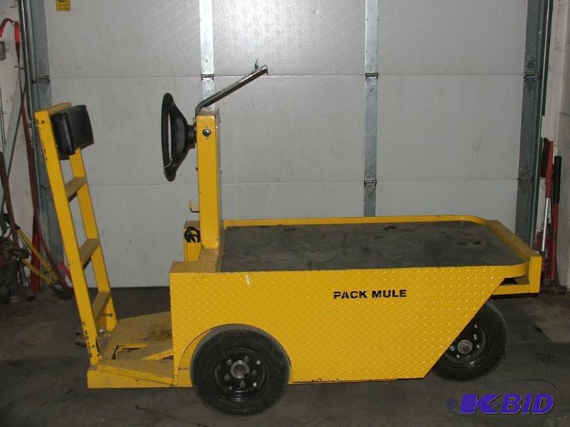 lot 2 image: Pack Mule Stock Chaser