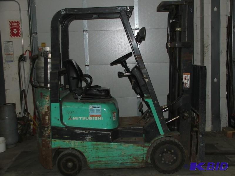 lot 21 image: Mitsubishi FGC15K Forklift