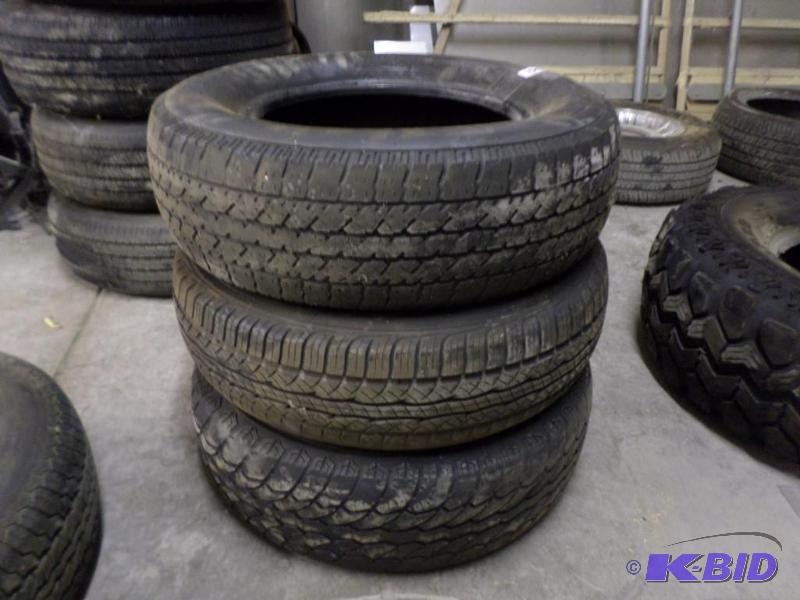 lot 130 image: (3) Misc P2257016 Tires...