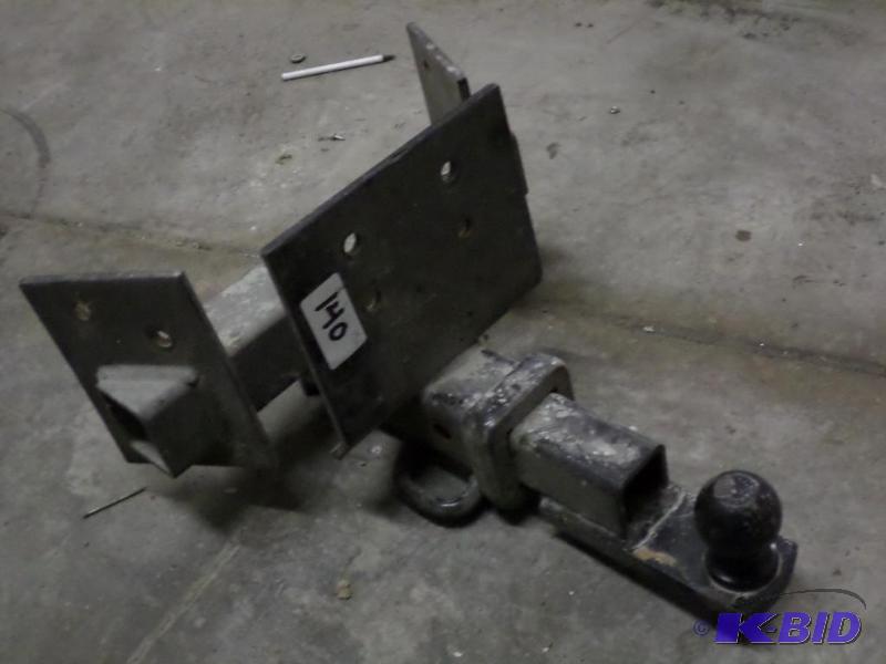 lot 140 image: Heavy Duty Front-Mount Reciever Hitch...