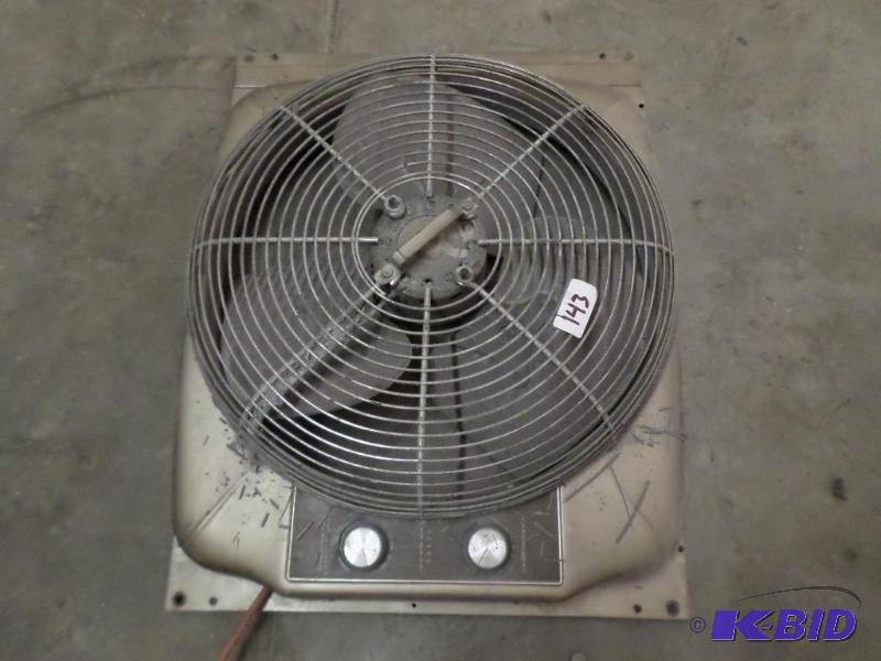 lot 143 image: 120Volt Variable Speed Barn Fan...