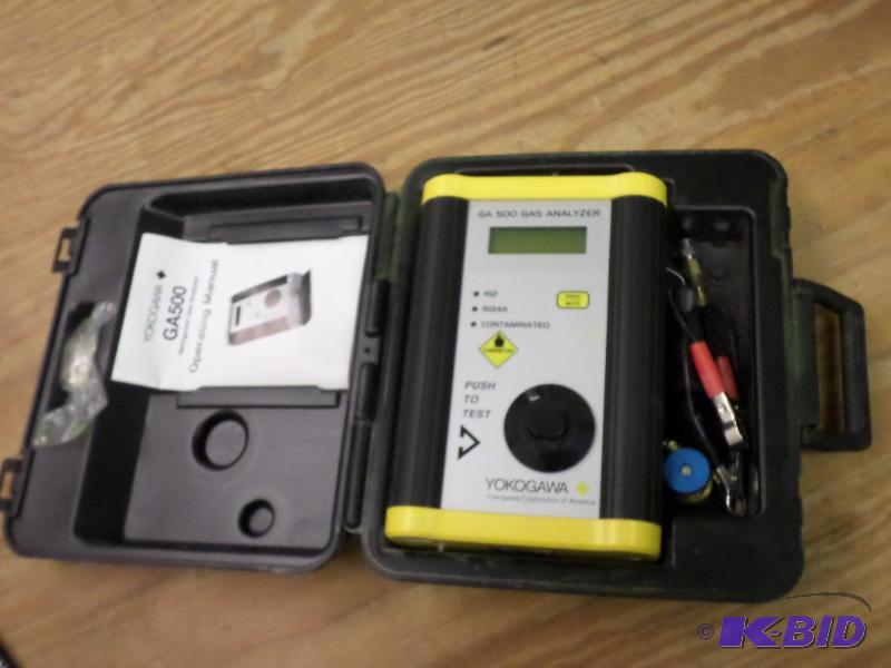 lot 28 image: Yokogawa GA500 Gas Analyzer Set...