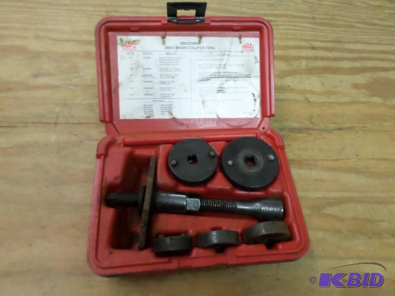 lot 30 image: MAC DBC2500M Disc Brake Caliper Tool Set...