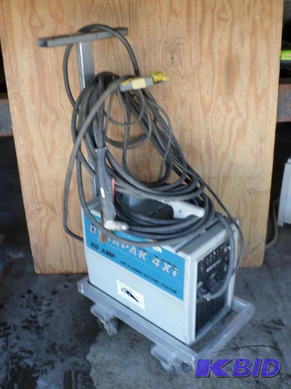 lot 4 image: Thermal Dynamics Dynapak 4XI 40Amp Air Plasma...