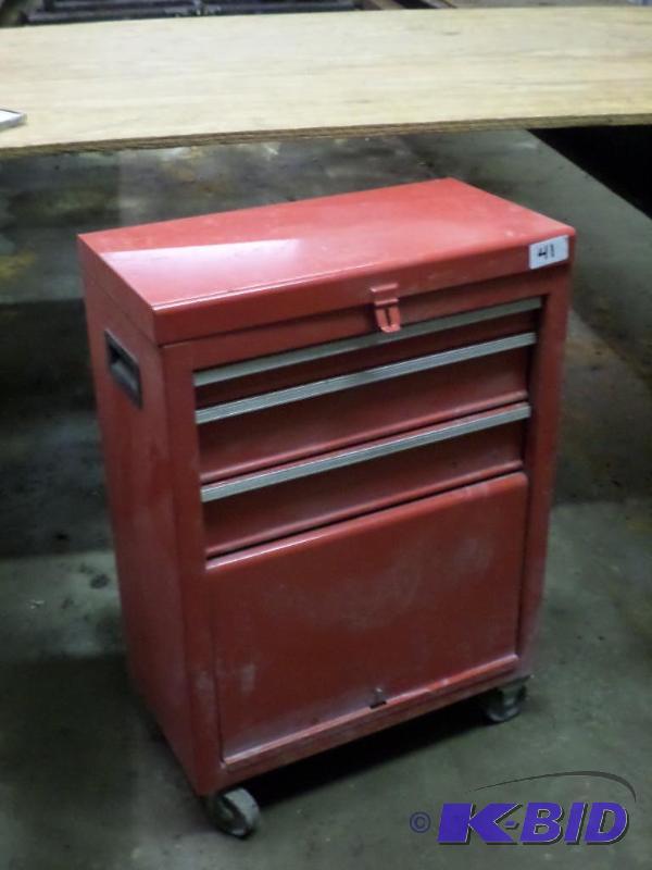 lot 41 image: 12&quotx22&quotx28" Rolling Steel Tool...