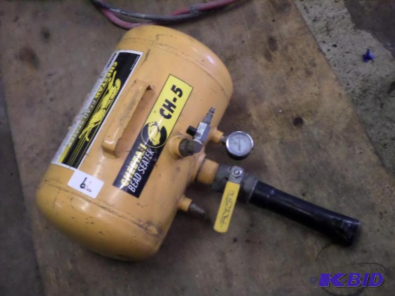 lot 79 image: Cheetah 5-Gallon CH-5 Bead Seater...