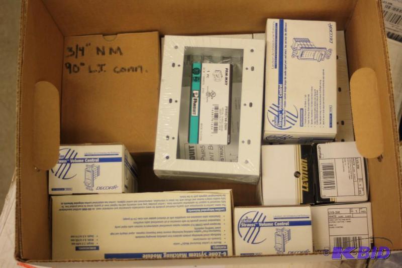 Box Lot Including Connectors Decora Strauss Volume Control, 200W Peak Leviton LVS-3W, White.