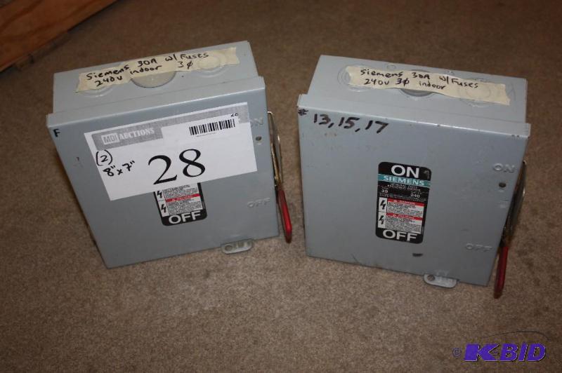 Lot of (2) Siemens General Duty Enclosed Switch 240V Indoor 30A 3Ohm wFuses 8 x 7.