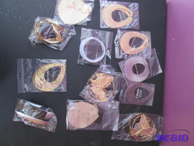 lot 164 image: lot of large hooop earrings brand new-great f...