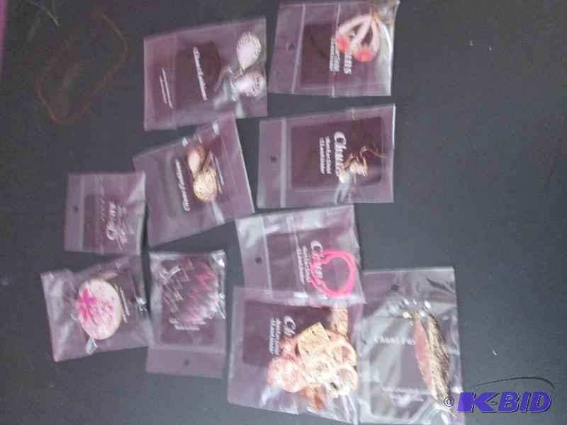 lot 177 image: lot of earrings brand new- great for resale...