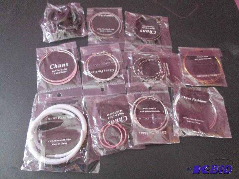 lot 186 image: lot of large hoop earrings brand new- great f...