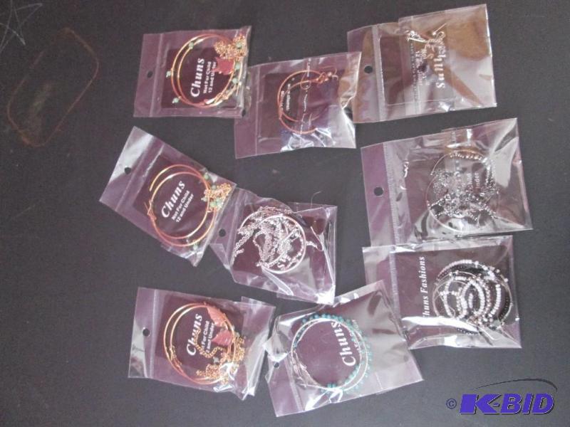 lot 196 image: lot of hoop earrings various sizes brand new-...