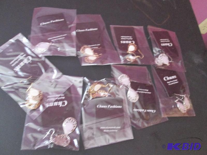 lot 197 image: lot of matching earrings brand new-great for ...
