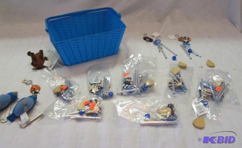 lot 217 image: lot of mini wind chimes, magnets and househol...