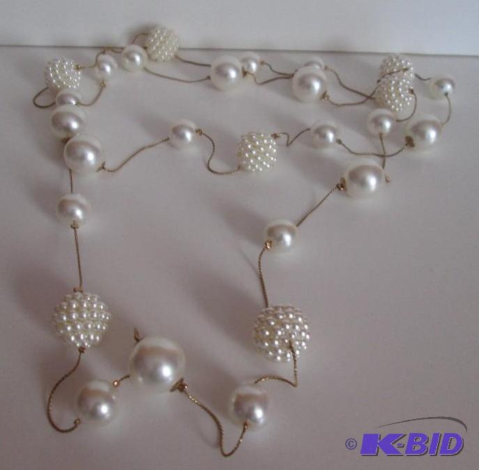 lot 303 image: Gold twist chain with pearl colored beaded ne...