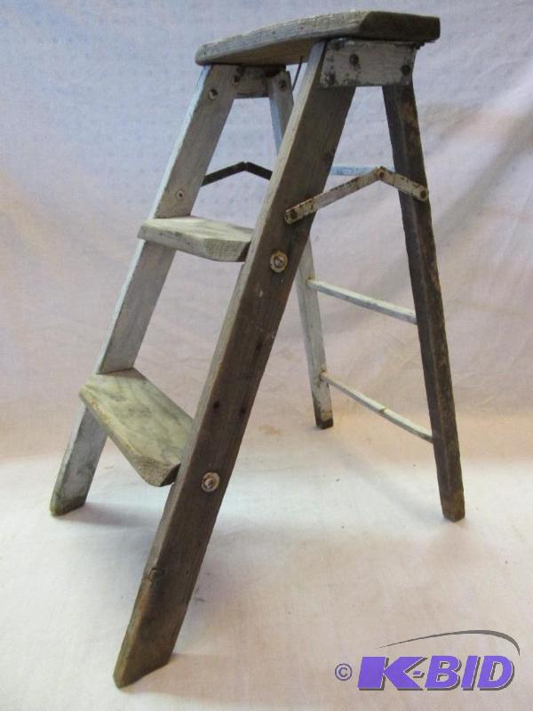 lot 34 image: mini step stoll ladder- used...