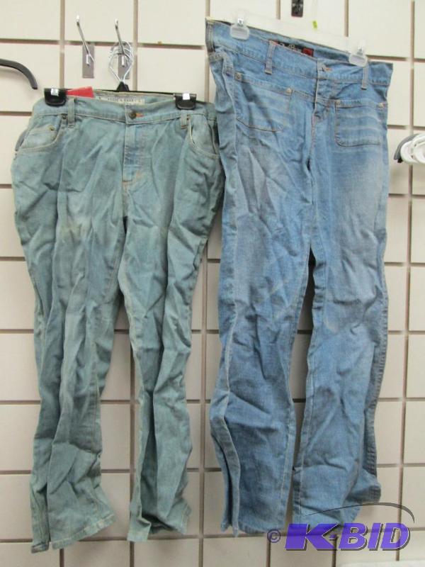 lot 356 image: Qty 2 pair of Steve & Berrys women Denim...