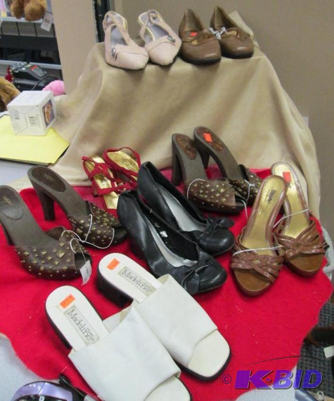 lot 358 image: Assortment of dress shoes size 7 12, 8, 8 1...